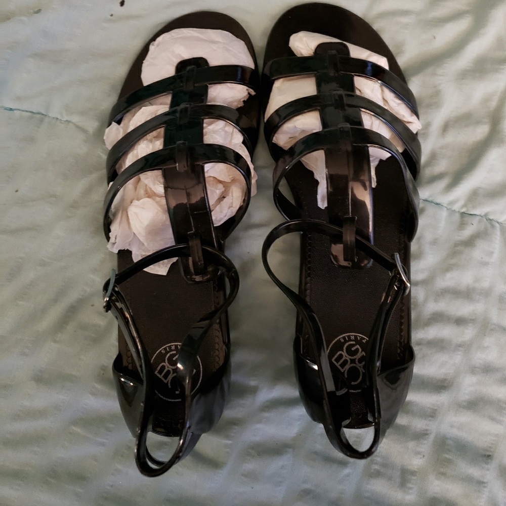 Shoes - Picture 2 of 4